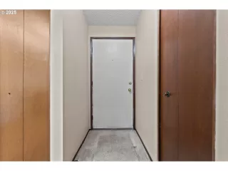 Photo #5: 586785518 Listing 