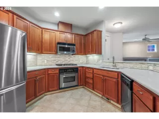 Photo #1: 586885395 Listing 