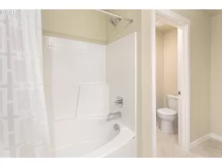 Photo #6: 586960934 Listing 