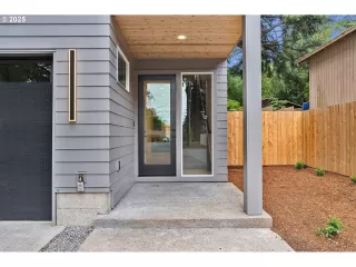 Photo #3: 587123795 Listing 