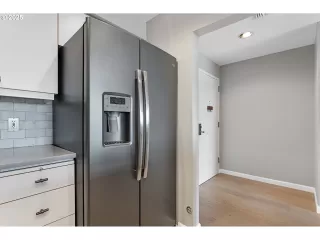 Photo #6: 587300961 Listing