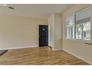 Photo #5: 587533510 Listing