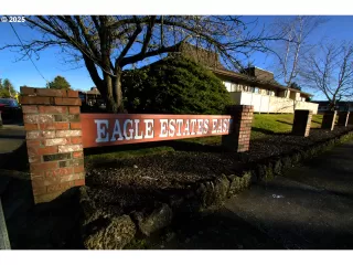 Photo #1: 587728738 Listing 