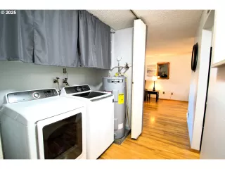 Photo #6: 587728738 Listing 