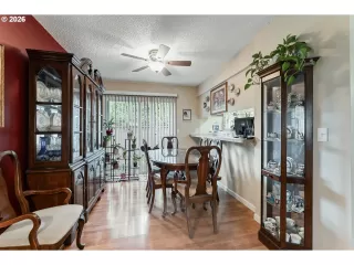 Photo #2: 587982407 Listing 