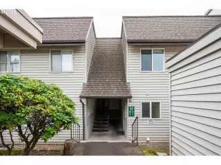 More Details about MLS # 588089674 : 200 SW FLORENCE AVE H-8