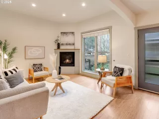 Photo #1: 588367438 Listing