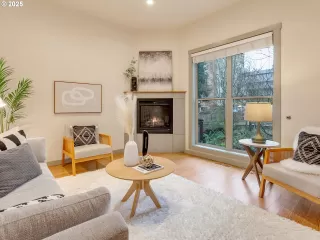 Photo #2: 588367438 Listing