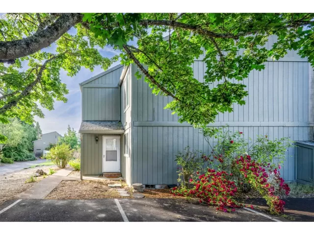 MLS: 588372454 Condo For Sale