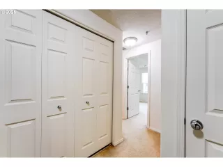 Photo #3: 588618914 Listing