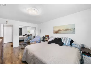 Photo #6: 589508685 Listing