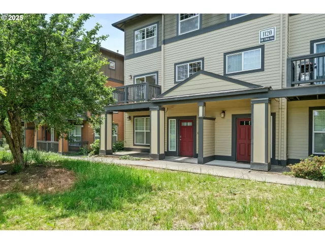 MLS: 589649109 Condo For Sale