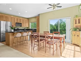 Photo #3: 589649109 Listing 