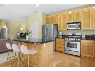 Photo #6: 589649109 Listing 