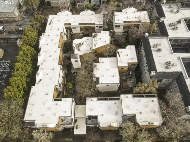 MLS: 589821001 Condo For Sale