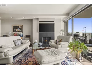 Photo #3: 590205675 Listing