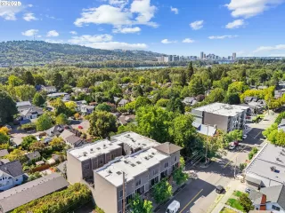 More Details about MLS # 590220923 : 1540 SE MARTINS ST D