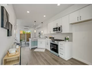 Photo #1: 590584144 Listing 