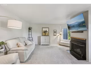 Photo #3: 590732000 Listing