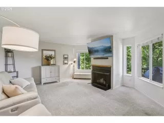 Photo #4: 590732000 Listing