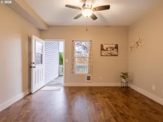 Photo #5: 591320199 Listing