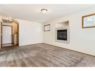 Photo #6: 591327053 Listing 