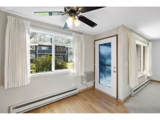 Photo #4: 591369238 Listing 