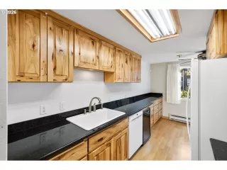 Photo #6: 591369238 Listing 