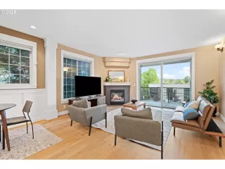 Photo #6: 591485972 Listing 