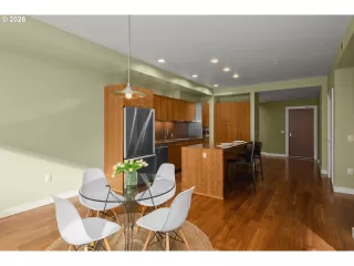 Photo #3: 591761387 Listing 