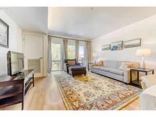 Photo #3: 591933738 Listing 