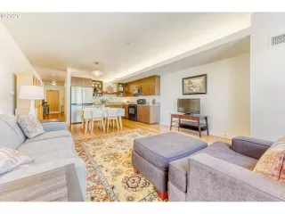 Photo #5: 591933738 Listing 