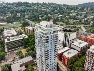 Photo #2: 591984876 Listing