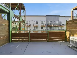 Photo #1: 592095800 Listing