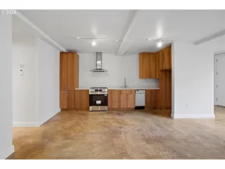 Photo #5: 592095800 Listing