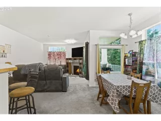 Photo #6: 592489145 Listing 