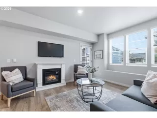 Photo #2: 592554528 Listing 