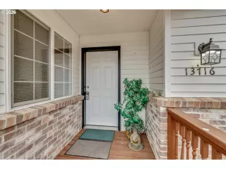 Photo #3: 592638028 Listing