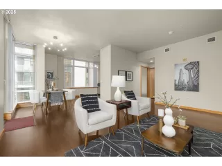 Photo #4: 592770705 Listing 