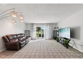 More Details about MLS # 592899926 : 1302 NE HOGAN DR #169
