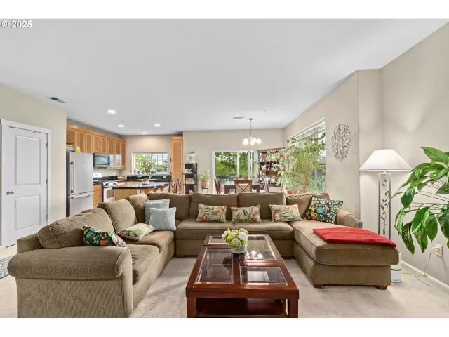 MLS: 593410102 Condo For Sale