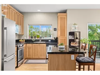 Photo #2: 593410102 Listing 