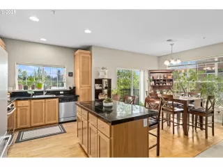 Photo #3: 593410102 Listing 