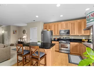 Photo #6: 593410102 Listing 