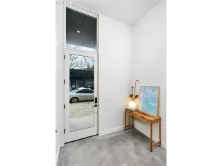 Photo #5: 594059518 Listing