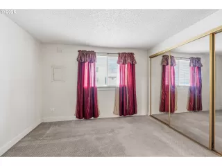 More Details about MLS # 594160036 : 13216 NE SALMON CREEK AVE B3