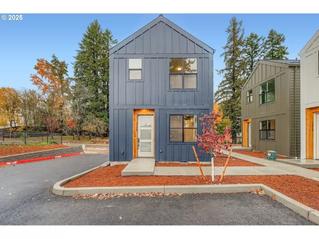 MLS: 594165602 Condo For Sale