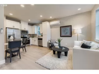 Photo #6: 594165602 Listing 