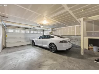 Photo #1: 594237049 Listing