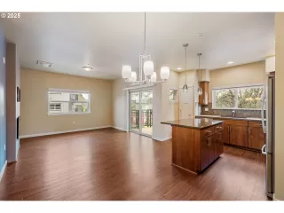 Photo #2: 594365952 Listing